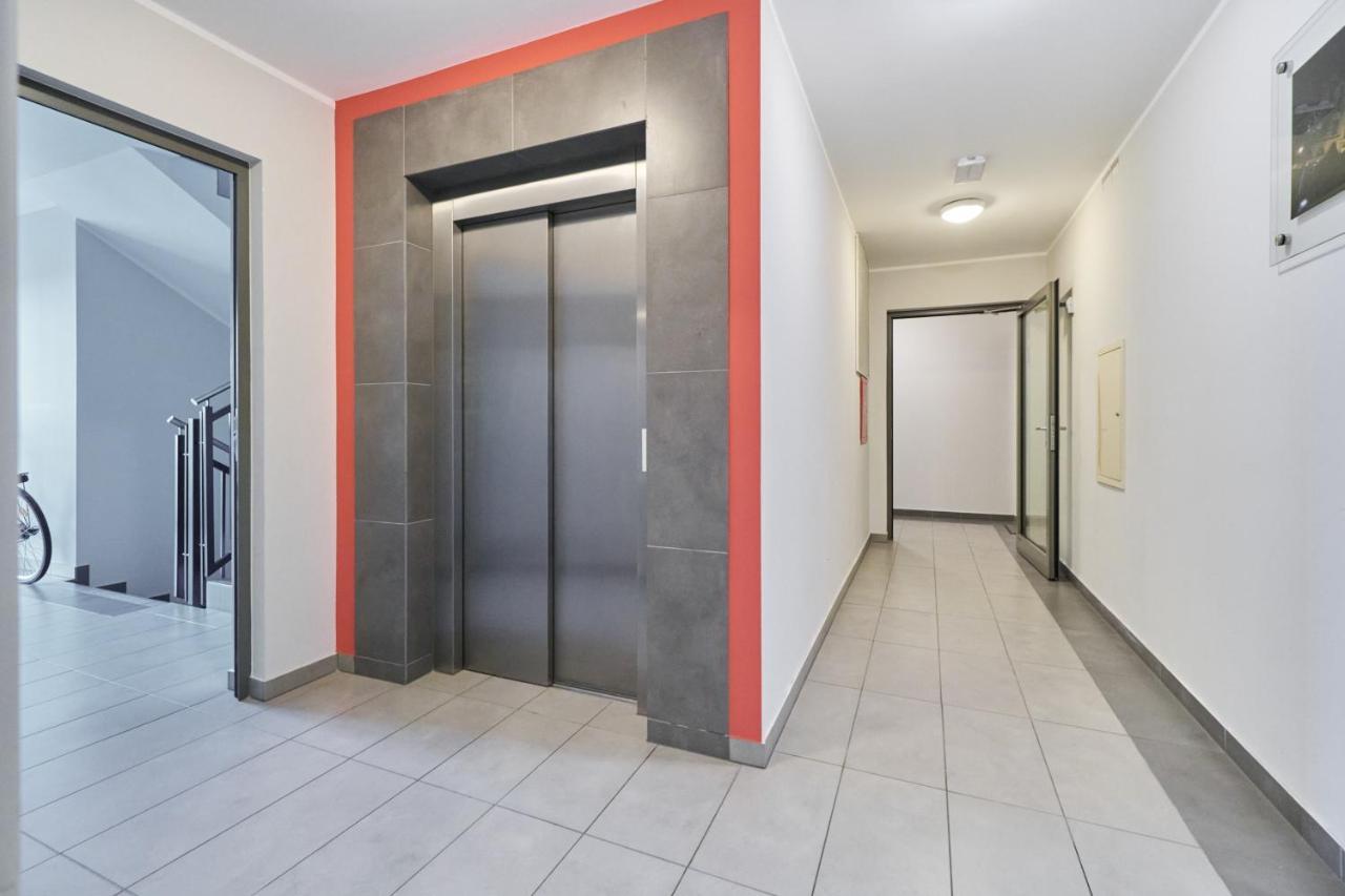 Apartment Wroclaw Krakowska With Balcony And Free Garage By Noclegi Renters Εξωτερικό φωτογραφία