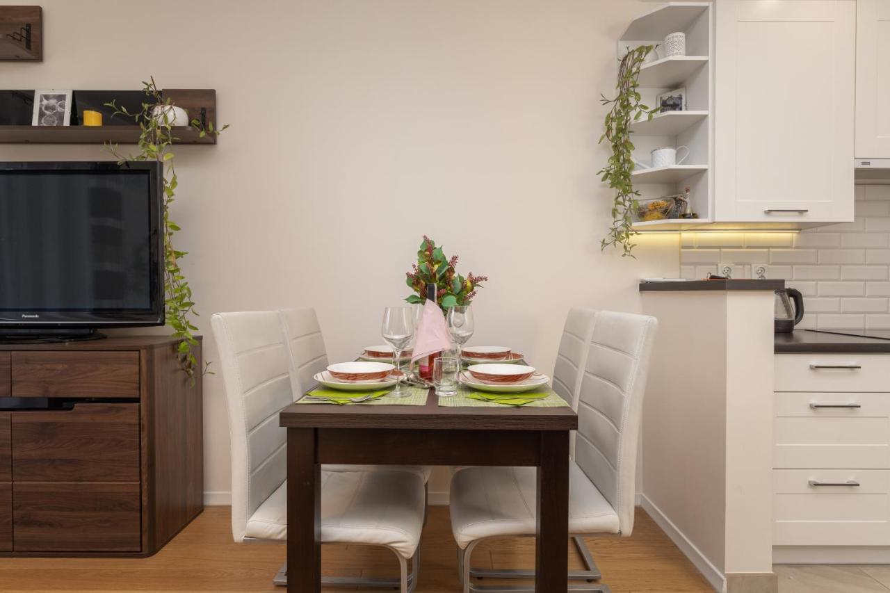 Apartment Wroclaw Krakowska With Balcony And Free Garage By Noclegi Renters Εξωτερικό φωτογραφία